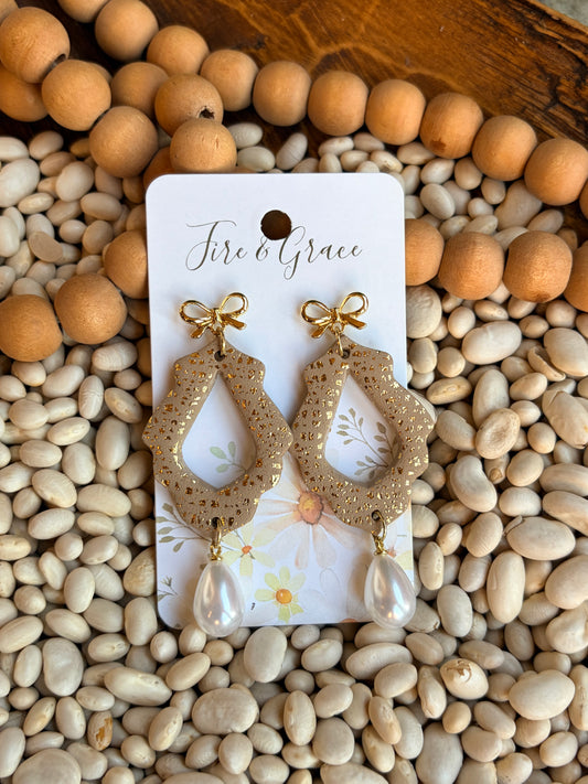 Beige Shimmer Dangle