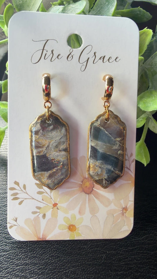 Neutral Abstract Dangle
